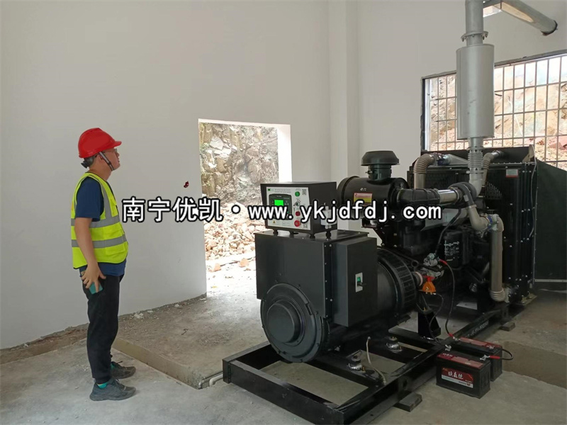 2022年5月6日，250KW上柴發(fā)電機(jī)組交付廣西某建筑工程隊(duì)使用