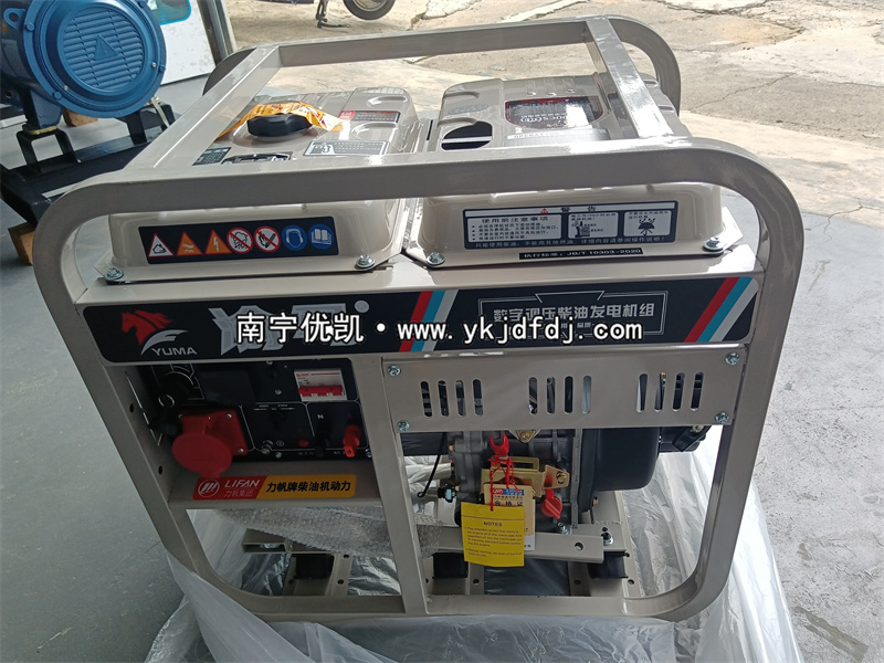 2022年8月18日，小型發(fā)電機8KW等功率柴油發(fā)電機組發(fā)貨南寧某工地