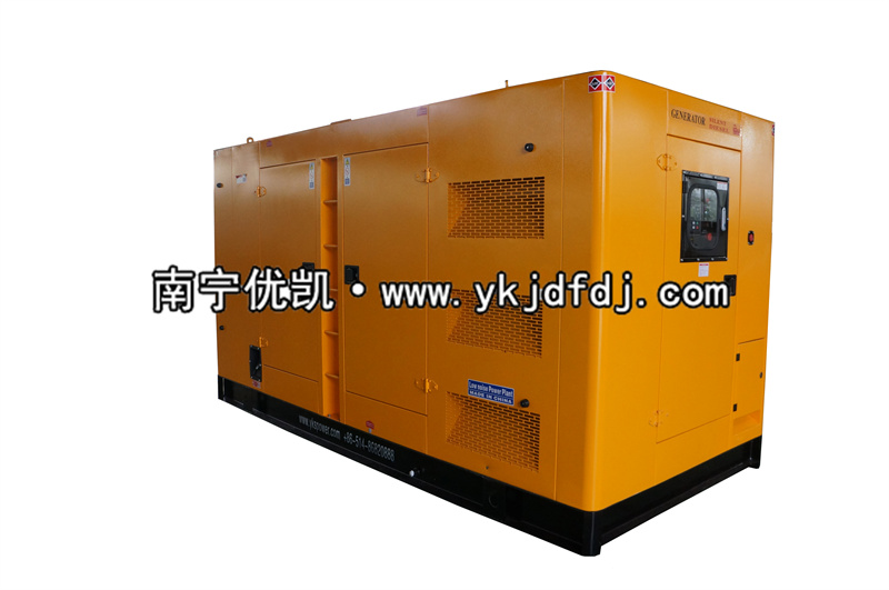 2022年8月27日，200KW靜音柴油發(fā)電機(jī)組發(fā)貨南寧某工程項(xiàng)目現(xiàn)場(chǎng)