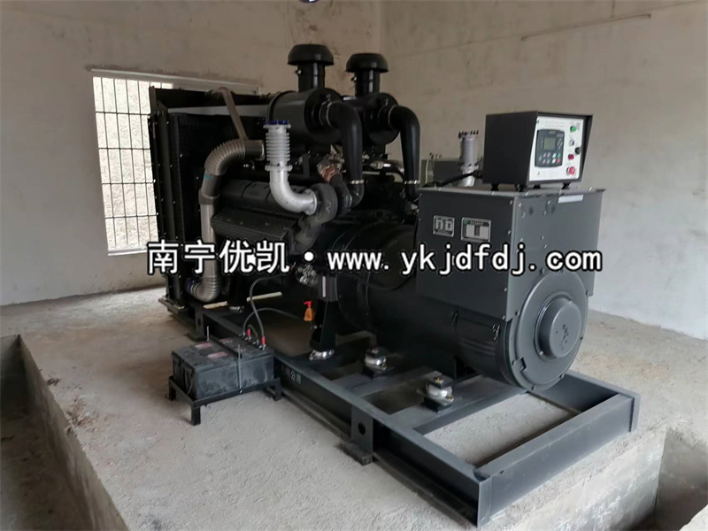 2022年12月8日，500KW上柴發(fā)電機組發(fā)貨防城港