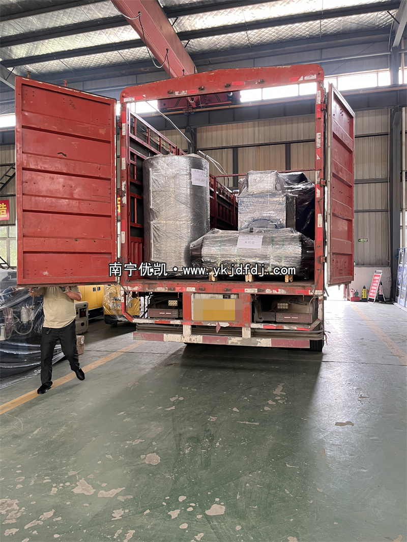 2023年5月3日，600kw玉柴柴油發(fā)電機(jī)組裝車發(fā)貨