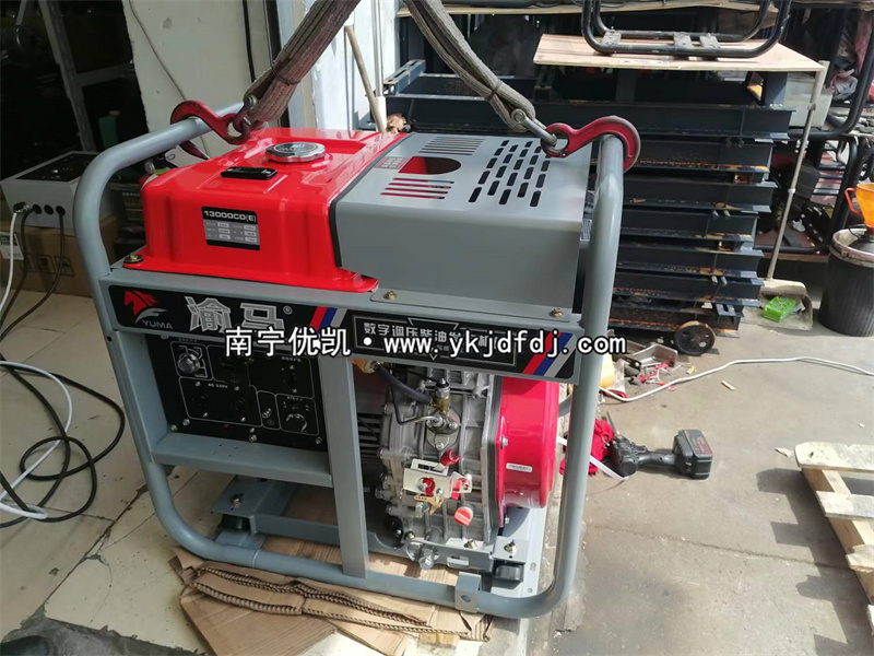 2023年8月10日，10kw柴油發(fā)電機(jī)組加裝ATS柜裝車(chē)發(fā)貨