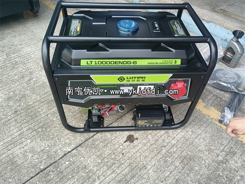 2024年6月26日，客戶到店自提一臺7.5KW汽油發(fā)電機(jī)組