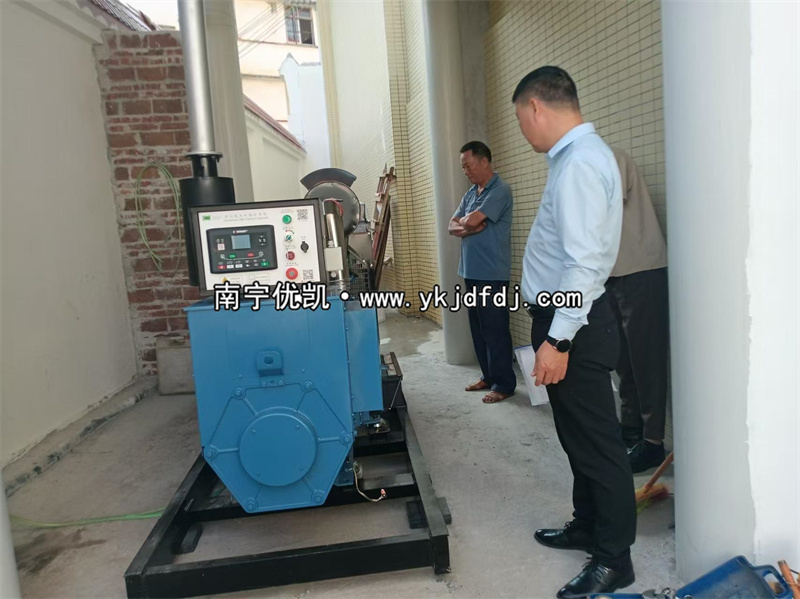 2024年10月30日，容縣項(xiàng)目200kw柴油發(fā)電機(jī)組到貨安裝調(diào)試