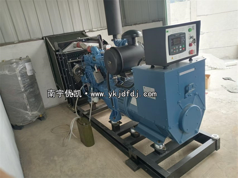 2024年11月28日，崇左大新項(xiàng)目150kw玉柴發(fā)電機(jī)組安裝并試機(jī)