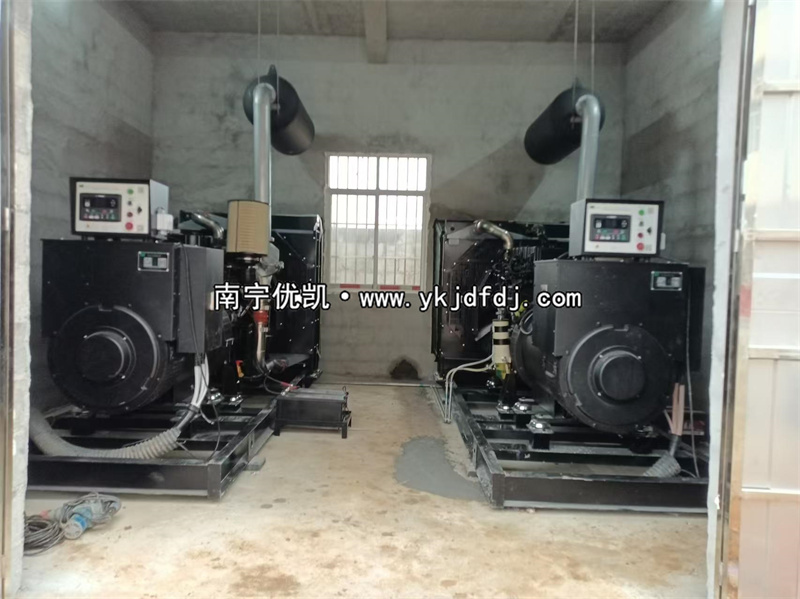 2024年2月23日，貴港項(xiàng)目兩臺(tái)500KW柴油發(fā)電機(jī)組安裝完成并通過驗(yàn)收